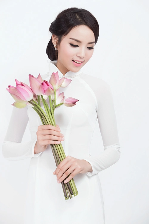 Ảnh đẹp mới nhất của tân hoa hậu việt nam 18 tuổi