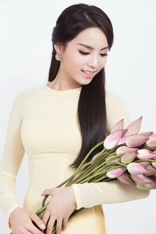 Ảnh đẹp mới nhất của tân hoa hậu việt nam 18 tuổi