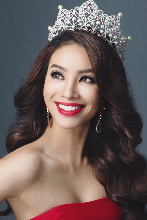 Ảnh nóng hổi của phạm hương trước thềm hh hoàn vũ