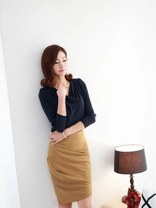 Áo sơ mi duyên dáng tô điểm cho nữ công sở