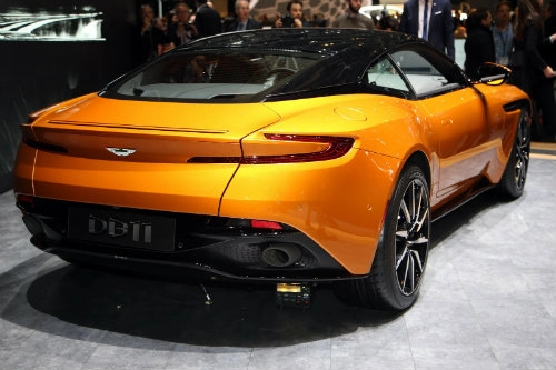 Aston martin db11 về châu á giá chênh khủng khiếp