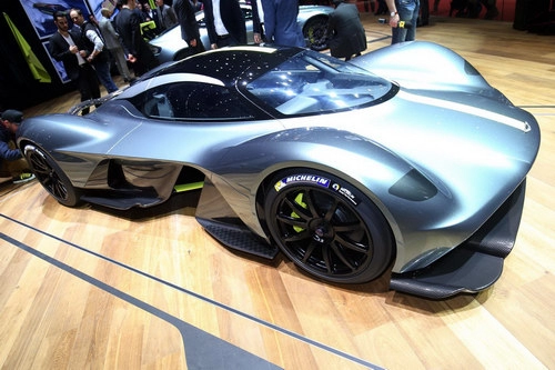 Aston martin valkyrie gây chấn động sân khấu geneva 2017