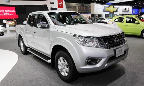  bán tải navara 2015 lột xác 