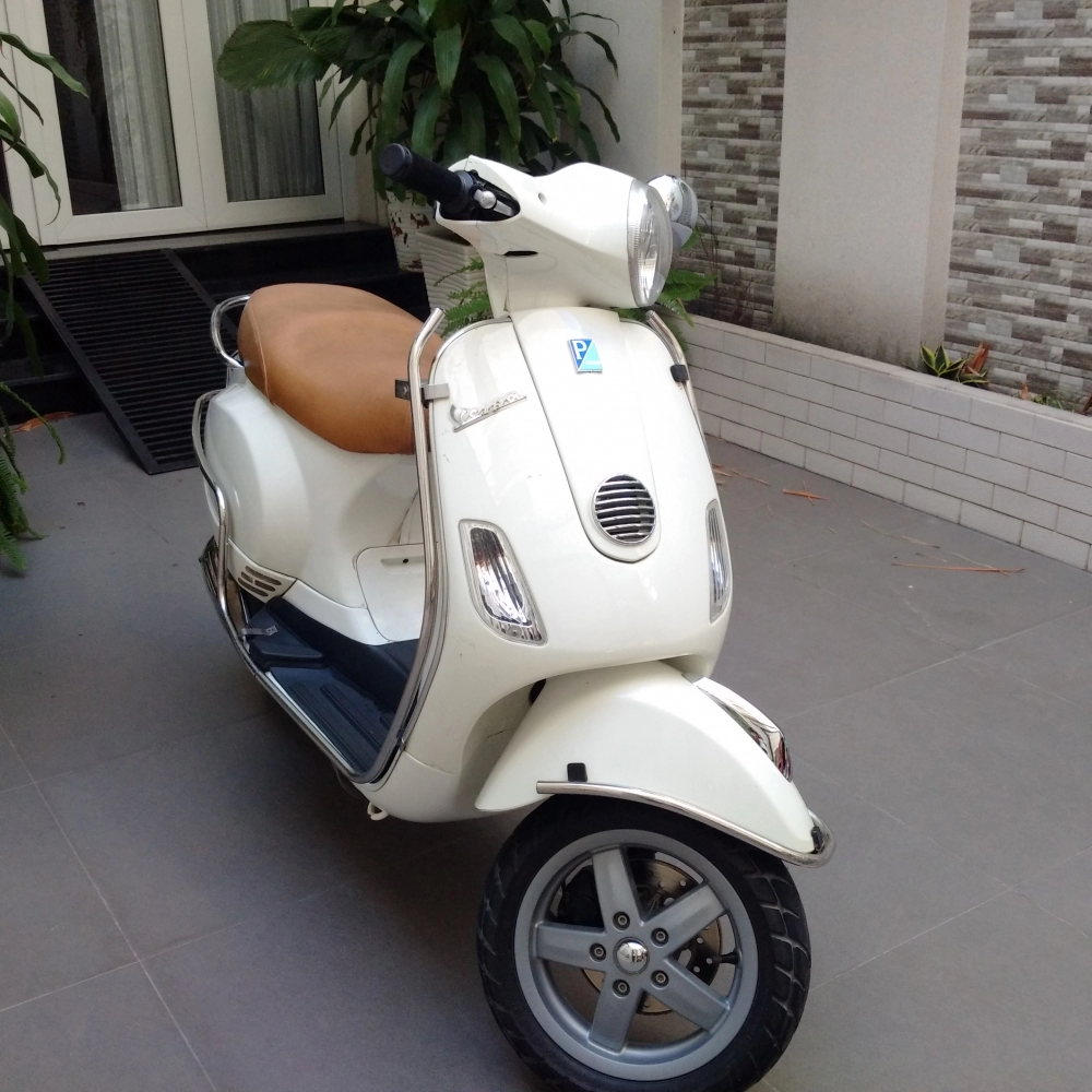 Bán xe vespa lx 125 đời 2010