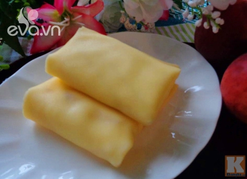 Bánh crepe nhân đào hấp dẫn cuối tuần