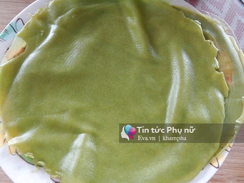 Bánh crepe trà xanh sầu riêng chuẩn vị