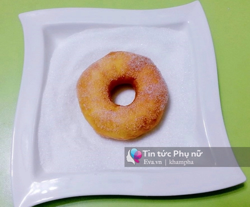 Bánh donut chiên thơm ngon mềm ngọt vô cùng hấp dẫn