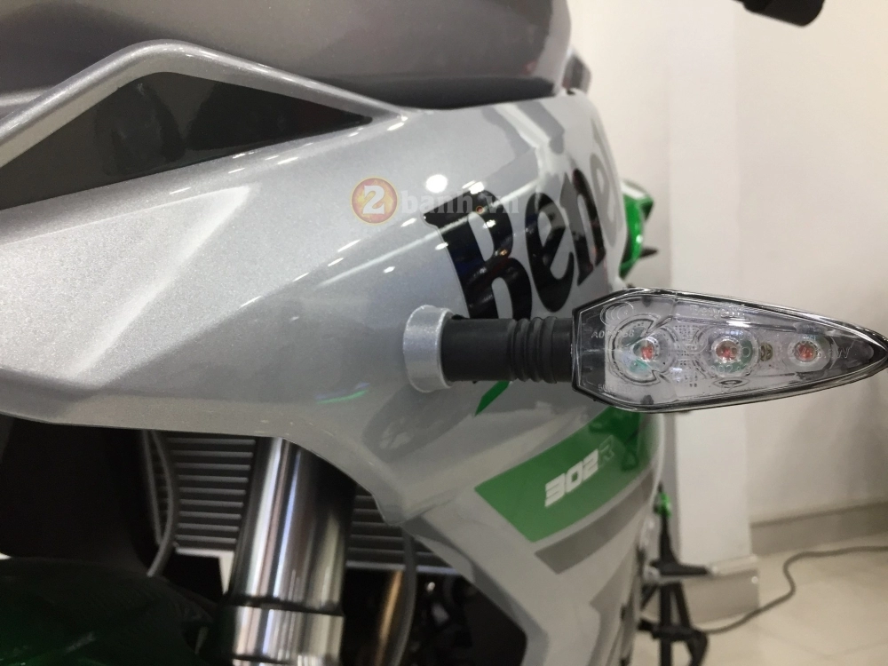 Benelli 302r dẫn đầu phân khúc xe thể thao 300 phân khối về giá bán