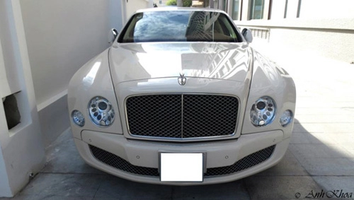 Bentley mulsanne bị tóm ở nha trang