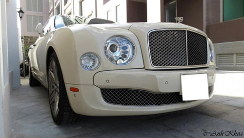 Bentley mulsanne bị tóm ở nha trang