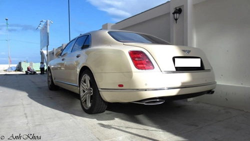 Bentley mulsanne bị tóm ở nha trang