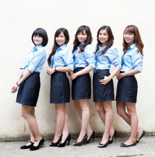 Bi hài chuyện đồng phục chốn công sở