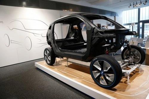  bmw i3 - bước đi cách mạng từ sợi carbon 