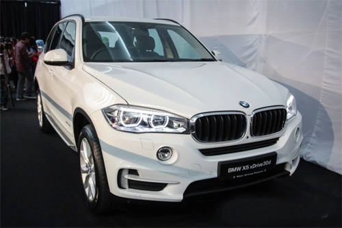  bmw x5 thế hệ mới giá 170000 usd ở malaysia 