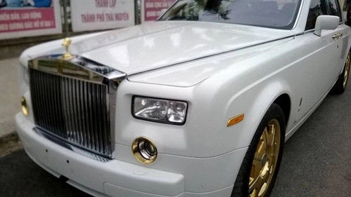 Bộ ba rolls-royce giá hàng chục tỷ đồng ở việt nam