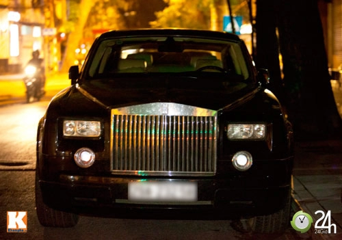 Bộ đôi rolls-royce phantom vi vu phố hà nội