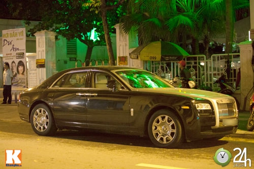 Bộ đôi rolls-royce phantom vi vu phố hà nội