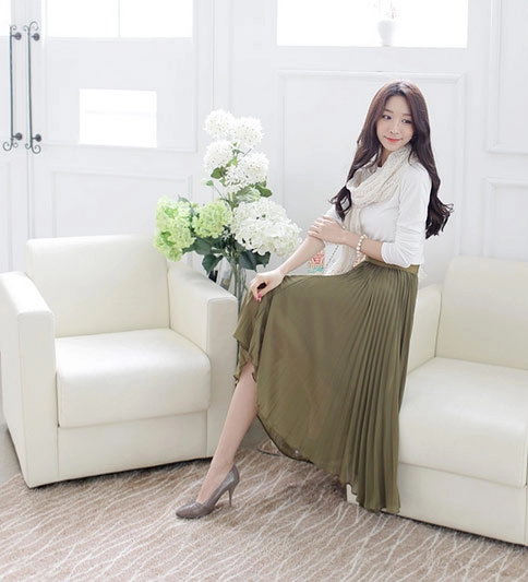 Cách mặc áo thun tới sở thật trang nhã