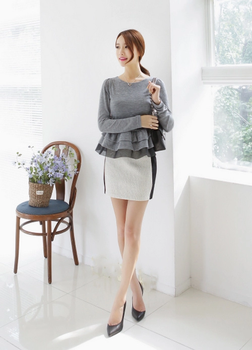 Cách mặc áo thun tới sở thật trang nhã