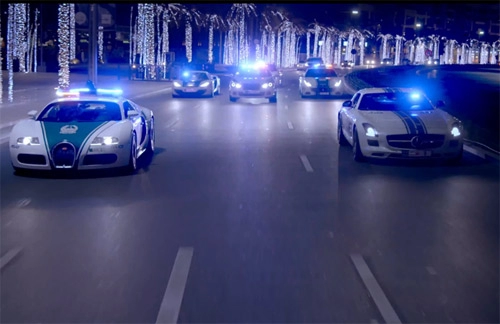 Cảnh sát dubai khoe siêu xe theo cách fast and furious