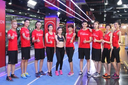 Cặp đôi công khai tình yêu đầu tiên của vntm