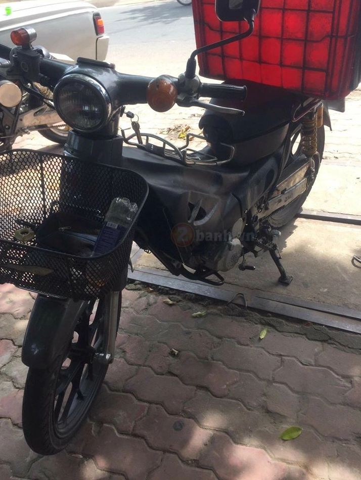 Chiếc cub giao hàng cực độc với động cơ 150cc dohc