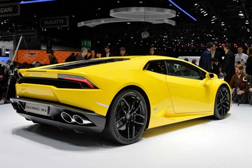 Chiêm ngưỡng lamborghini huracan trượt băng cực đỉnh