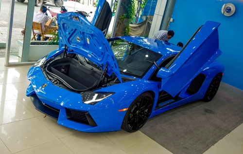 choáng lamborghini aventador màu xanh cực độc mới về việt nam