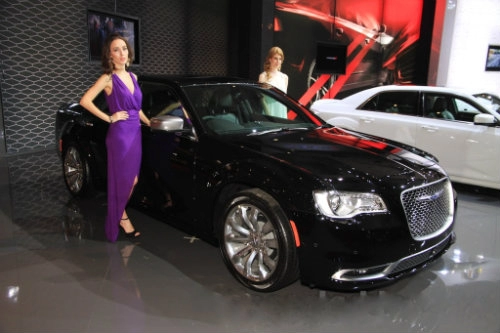 Chrysler 300 2015 mẫu sedan sang chảnh lộ diện