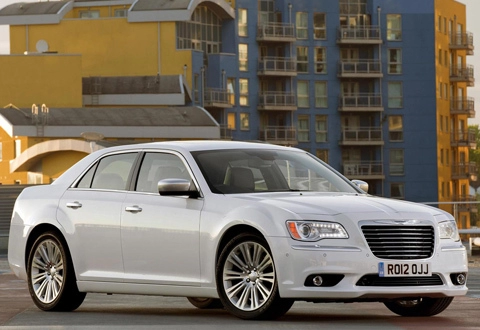  chrysler 300c 2012 giá khởi điểm 55000 usd 