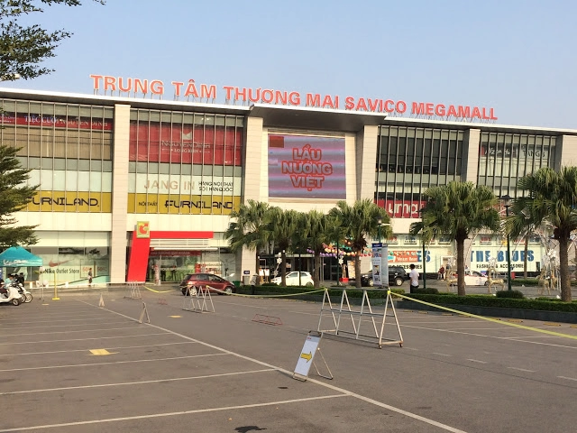 Chương trình lái thử xe tại savico megamall long biên và nhận quà từ piaggio topcom