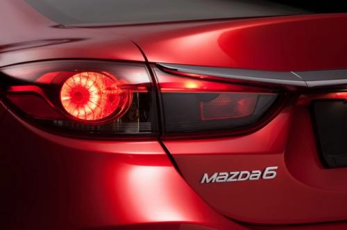 Công bố giá mazda 6 phiên bản 2014