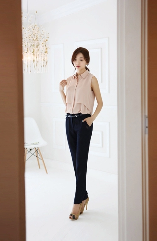 Công sở mùa hè nhẹ nhàng với màu trung tính