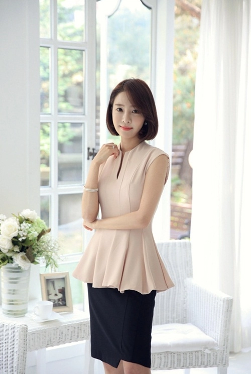 Công sở mùa hè nhẹ nhàng với màu trung tính