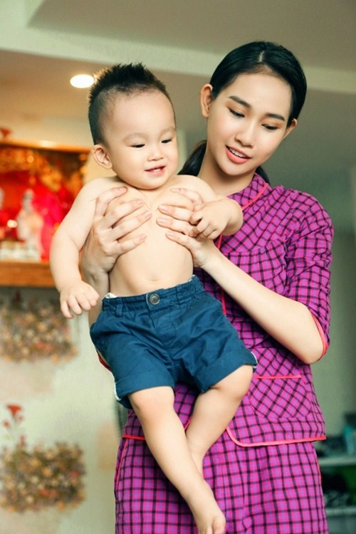 Cuộc sống giản dị của bà mẹ đơn thân xinh đẹp thanh trúc
