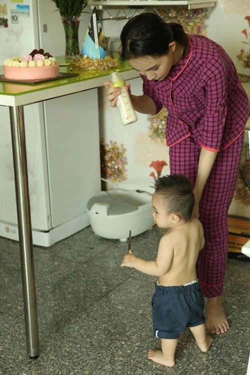 Cuộc sống giản dị của bà mẹ đơn thân xinh đẹp thanh trúc