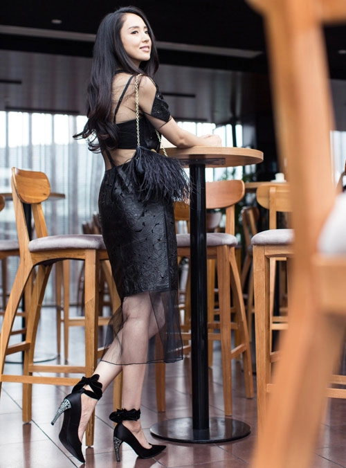 Đã đến lúc nữ công sở giải phóng đôi chân