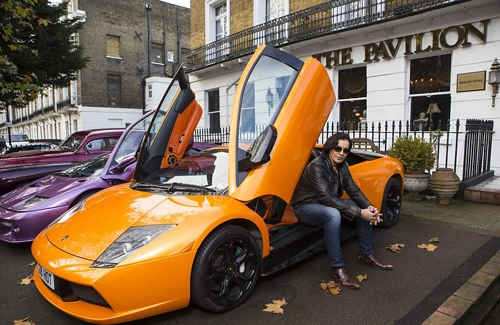  đại gia khách sạn mê lamborghini và chiêu độc khi hẹn hò 