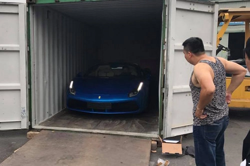 Dân chơi hà nội mạnh tay đưa ferrari 488 spider về việt nam