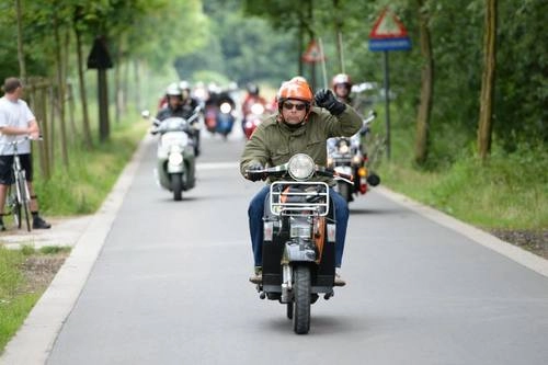  dàn vespa hội tụ tại bỉ 