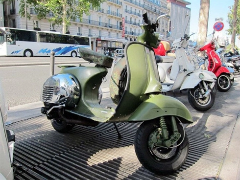  dàn vespa khoe sắc ở paris 