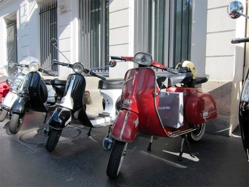  dàn vespa khoe sắc ở paris 