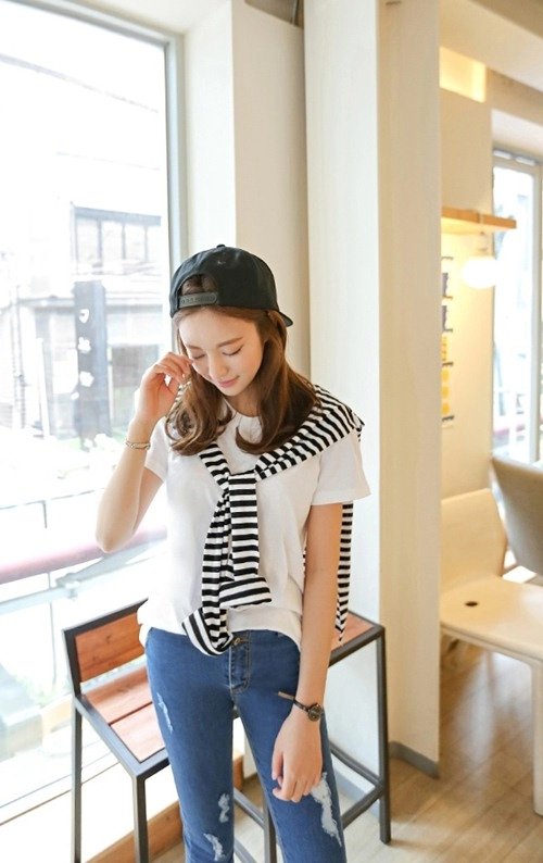 Đẹp cá tính với áo thun trơn 75 ngàn đồng