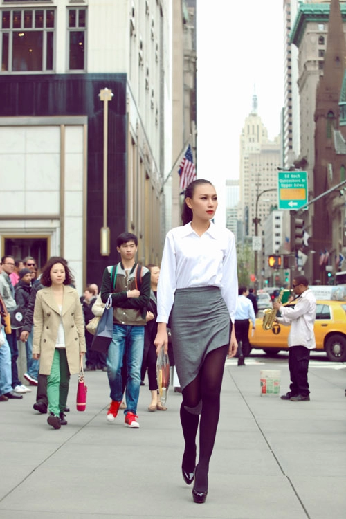 Diệu huyền xinh đẹp trên phố new york