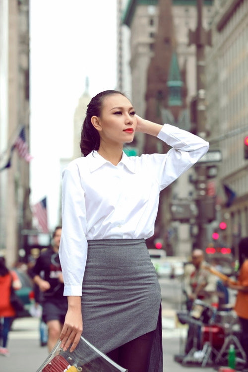 Diệu huyền xinh đẹp trên phố new york