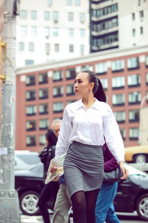 Diệu huyền xinh đẹp trên phố new york