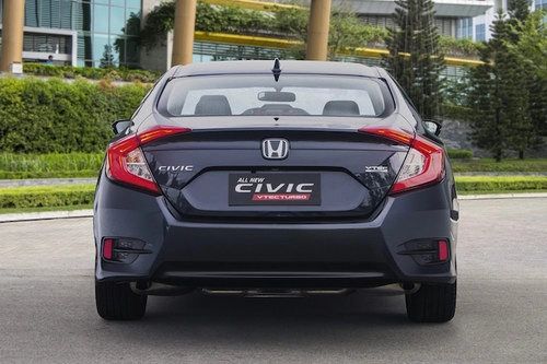 Định giá 950 triệu đồng tại việt nam honda civic 2017 gặp khó