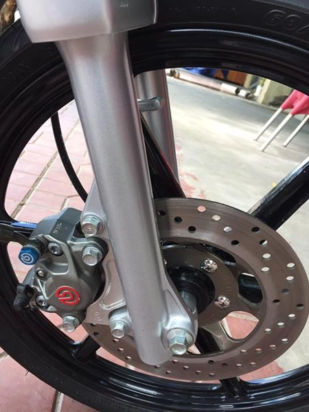 Dream độ khủng với cặp heo brembo