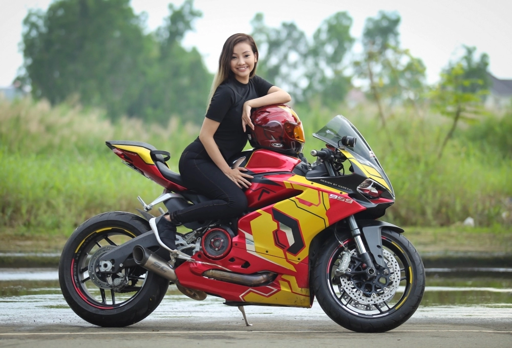 Ducati 959 panigale phiên bản iron man của nữ biker 9x sài thành