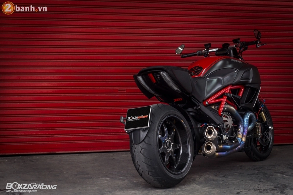 Ducati diavel carbon siêu sang trong bản độ red devils